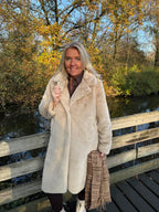 Fluffy jas beige