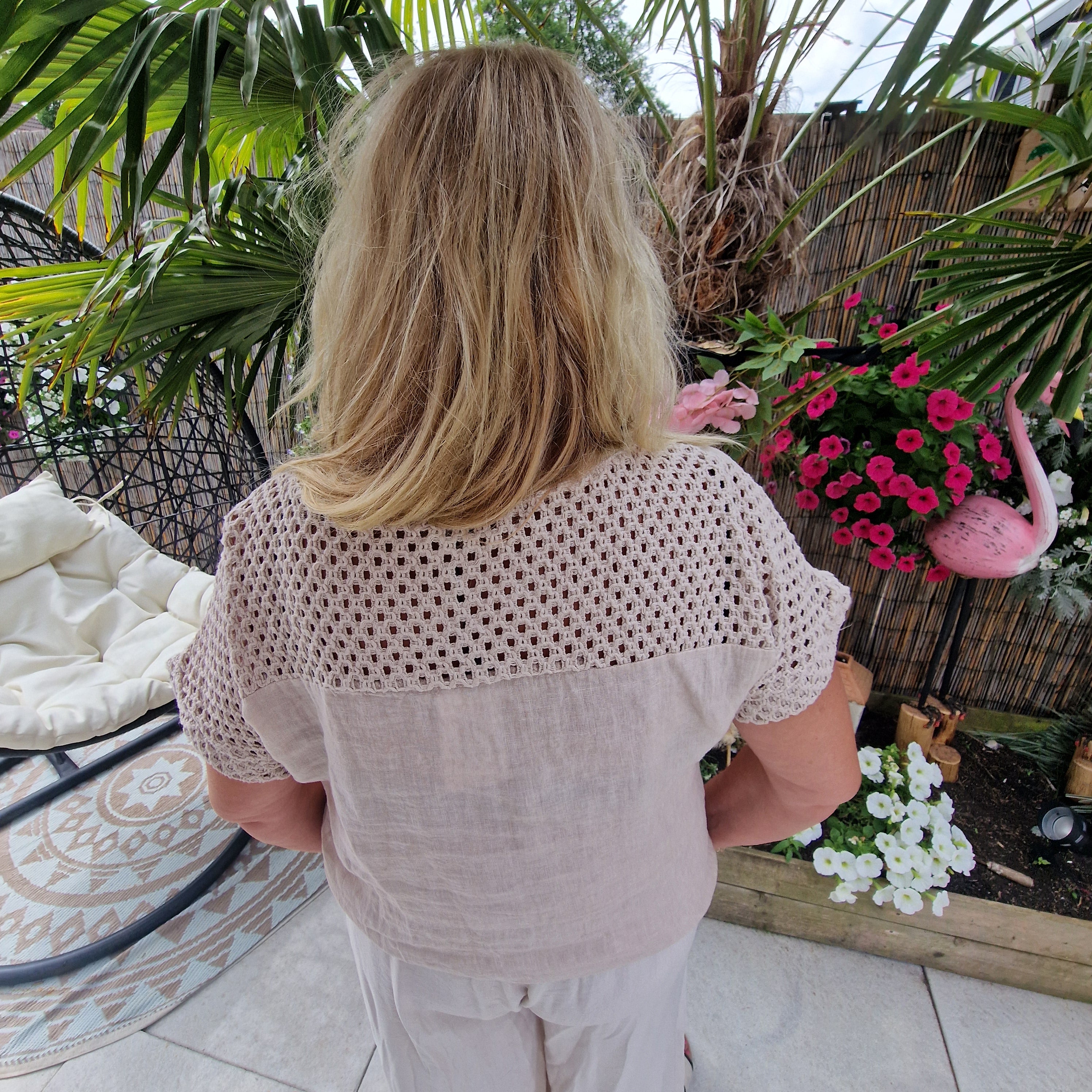 Fleur Linnen Top beige met Bloemborduursel – Ibiza Top met Kant en Glittersteentjes