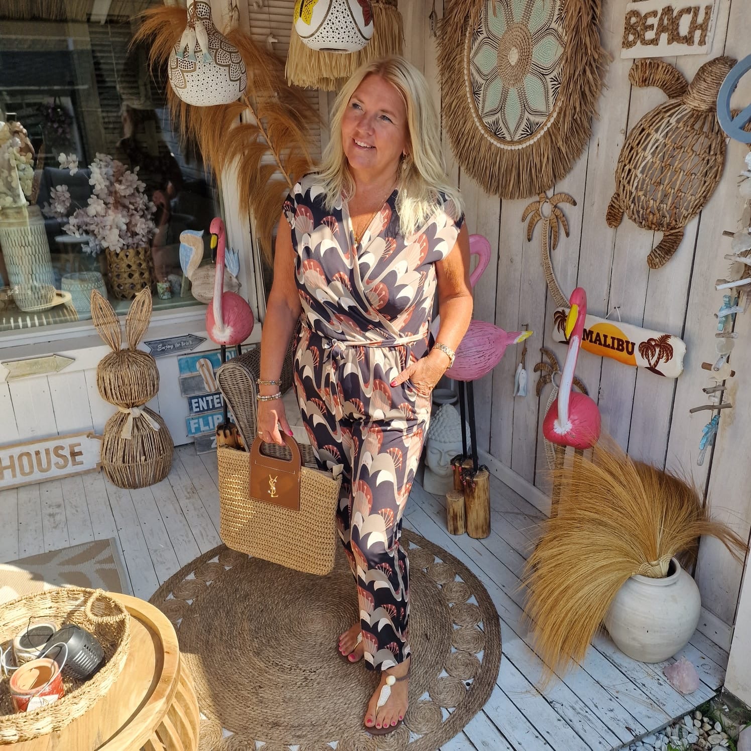 Soleil Jumpsuit met Art Deco Print – Overslag Jumpsuit met Strikceintuur