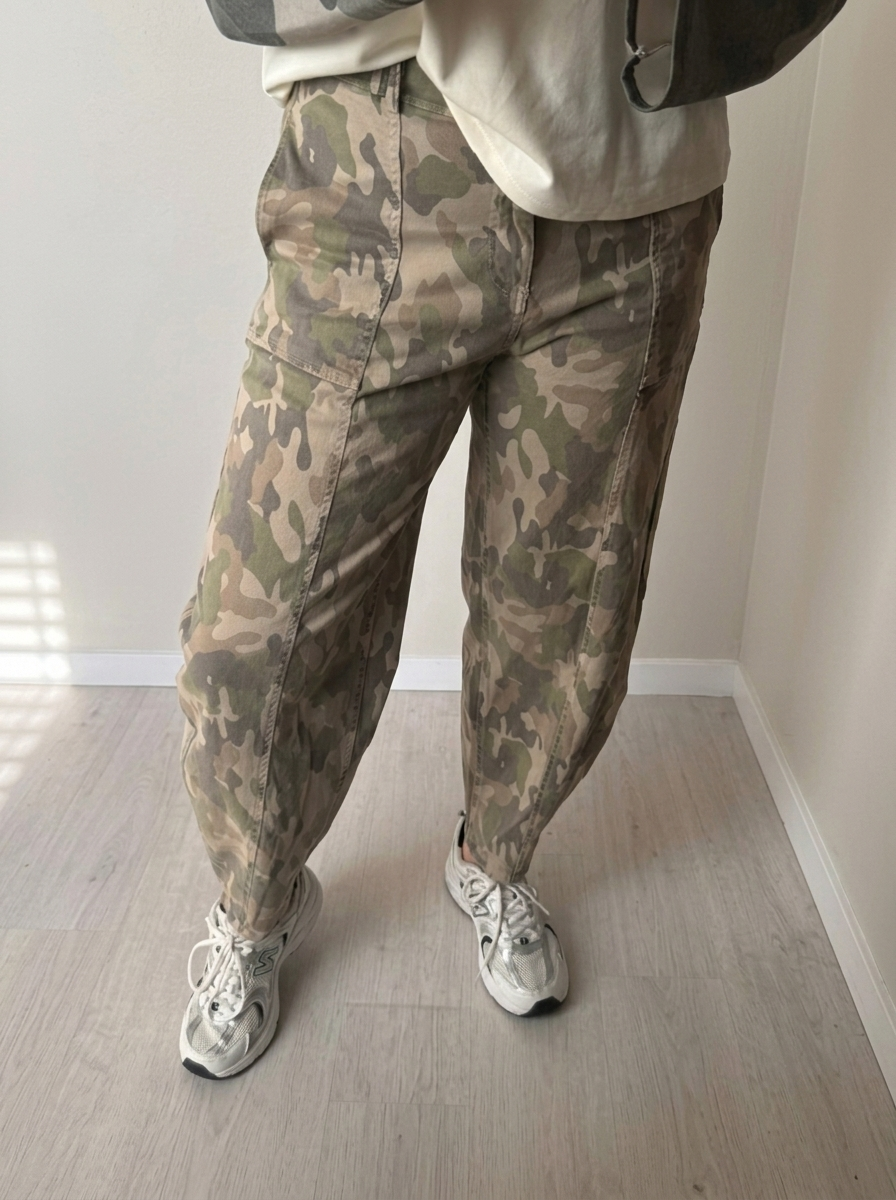 Barrel pants camo met legerprint voor dames van EllesDelanaStyle