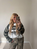 California Hustlers long sleeve dames top met print van EllesDelanaStyle