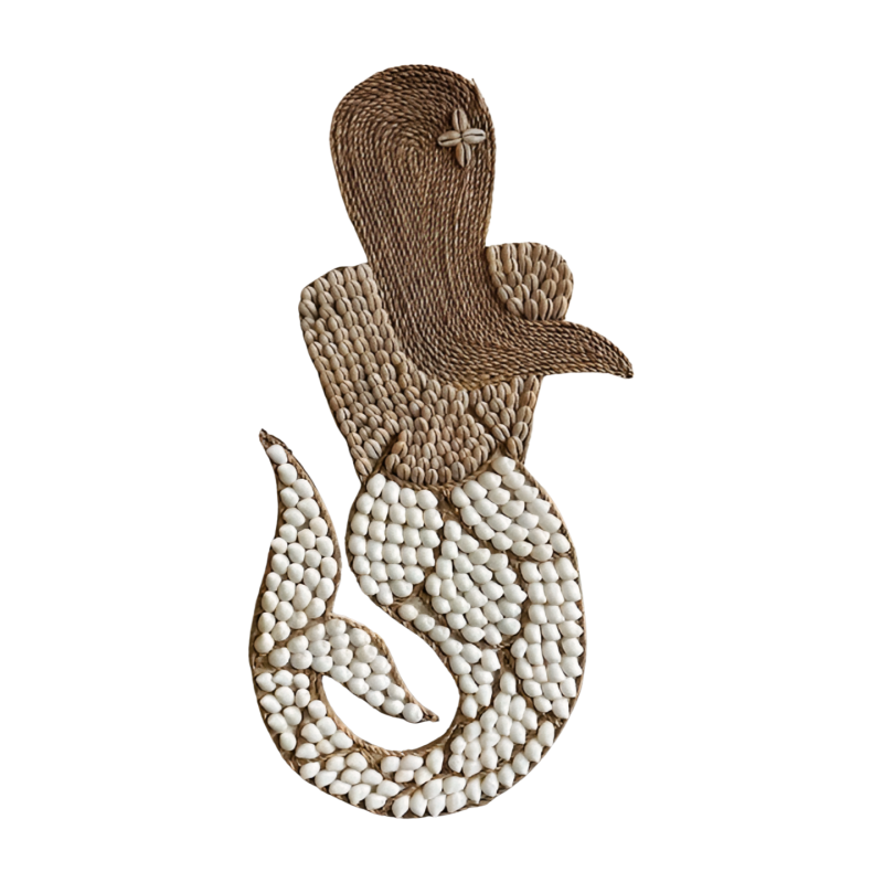 Handgemaakte boho zeemeermin van schelpen en raffia - Ibiza stijl decoratie
50cm