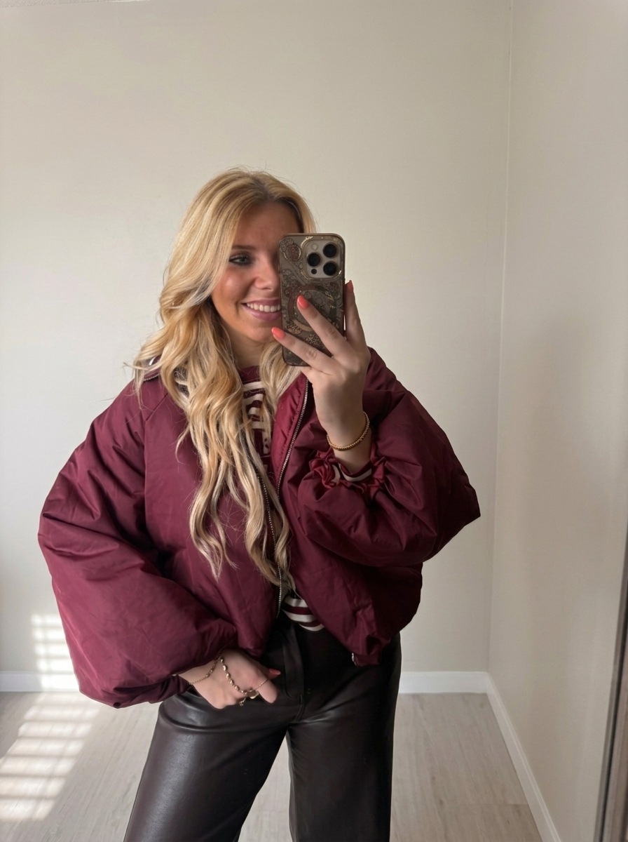 Oversized gewatteerde puffer jacket bordeaux voor dames van EllesDelanaStyle   