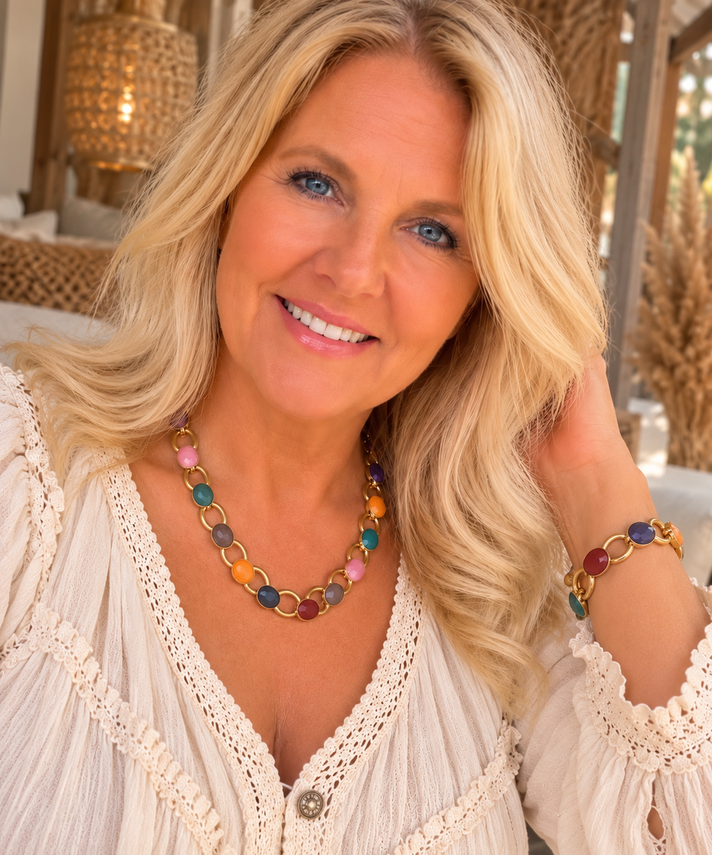 Colourful Elegance – Goudkleurige ketting