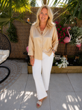 Celine Glanzende Blouse – Gouden Blouse met Knoopsluiting en Volant Mouw