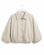Faye Zomerjasje – Beige Jasje met Rits en Ballonmouwen