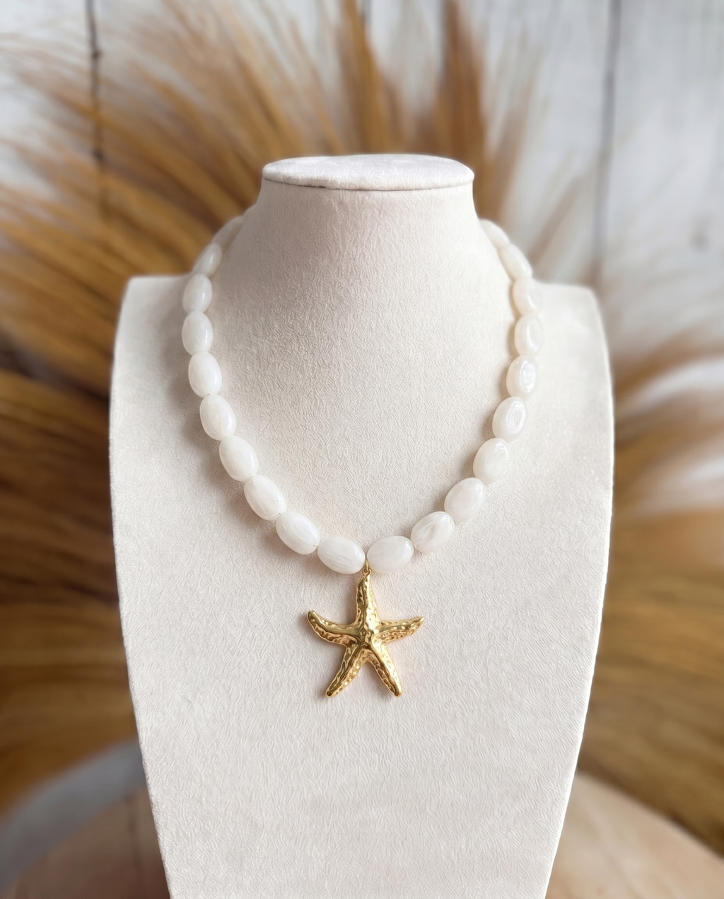 Witte Kralen Ketting met Gouden Zeester – Zomerse Statement Ketting Dames Stainless Steel